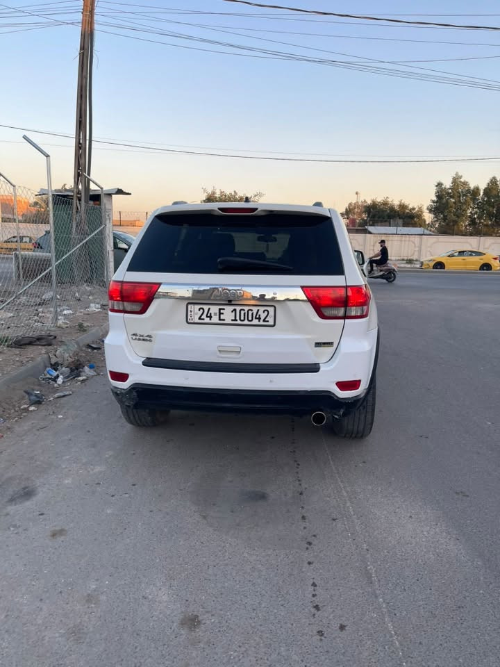 سلام عليكم جيب مديل ١٢ كير مكينه كفاله وارد امريكي تخم تاير صدر غرفه كلشي جاهز  رقم  دهوك هزه ورقم جديد سعر 150 او مراوس بغداد ***********

