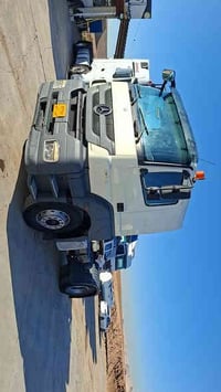 مرسيدس أكسور • موديل ٢٠٠٦ • راس تريله