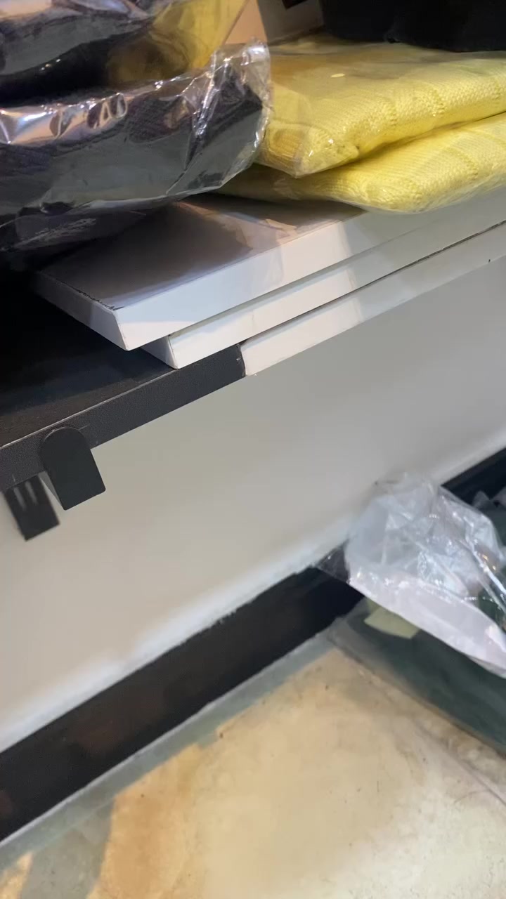 عندي هذن الغراض للبيع اغلبهم جدد مامستخدمات مكاني بصرة ياسين خريبط
***********
