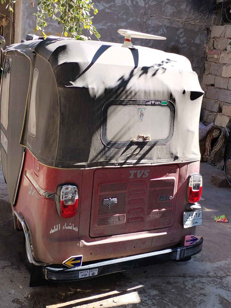 سلام علیکم 22شهر 5قطرت صبغ ما بيه بيه بارد قليل جوه البك لايت رقم وسنويه بسمي مكان محمودية ***********
السعر 7400
وبيه مجال
