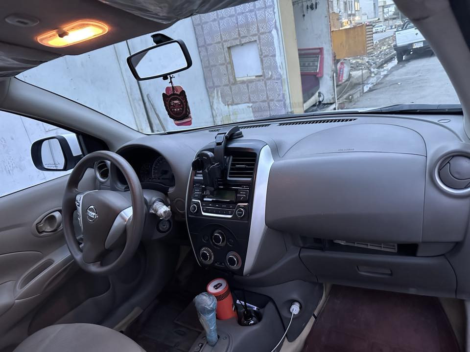 للبيع نيسان سني  موديل 2019 خليجي نضافه فول كدامك الصور وكلب بيهن *********** السعر 115 وبيها مجال المكان بغداد شارع فلسطين
