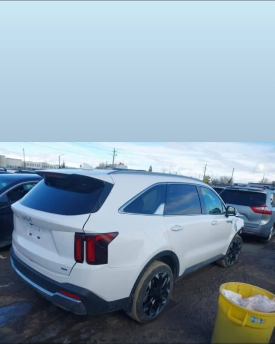 سلام عليكم
للبيع سورنتو 2025 
دخول جديد 
ماشيه ٧ الف 
مكينه 2500 تيربو 
للإستفسار اكثر 
***********
