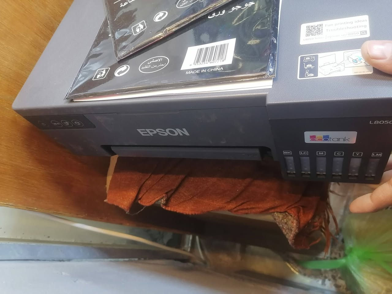 Epson l8050 للبيع مستخدمه 
اسبوع شرط ضمان 
*********** - ***********
