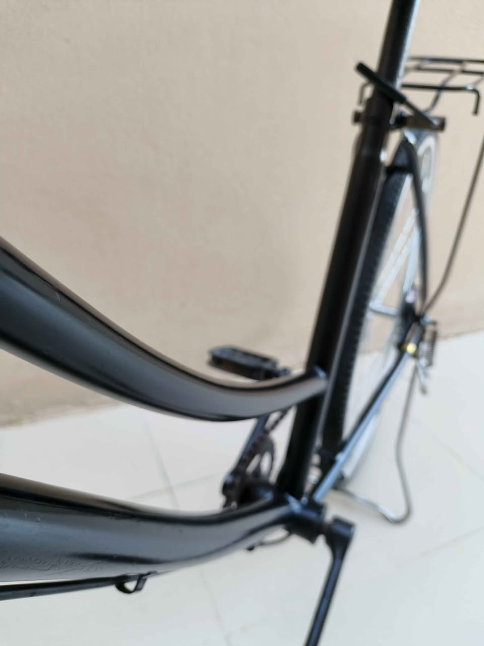 بايسكل سياحي بالة ياباني اخو الجديد نظيف جدا مابي اي خدش تقريبا، والبايسكل سريع جدا

البايسكل مبدل (مكينة والبريك الخلفي والرنك الخلفي والتيوب والتيارات). وكلهن قطع اصلية وشرط اعلى جودة موجودة بالسوك، كلفني اكثر من 50 الف

للتواصل *********** البصرة, العراق
