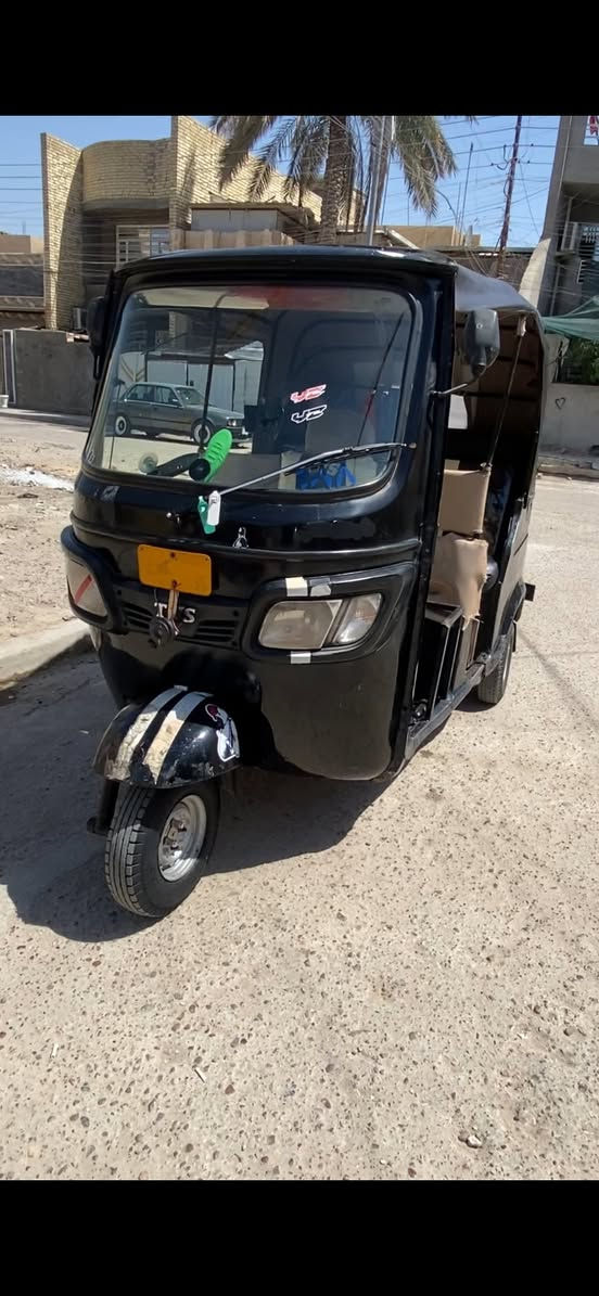 تي في إس 2017 مستعجل ع بعيتها مكاني بياع شرطه الخامسه بيها خياس واحد ليكدام اوراق كامله سعر 2700بيها مجال 
مو شراي لتعبني ولتخابر ***********
