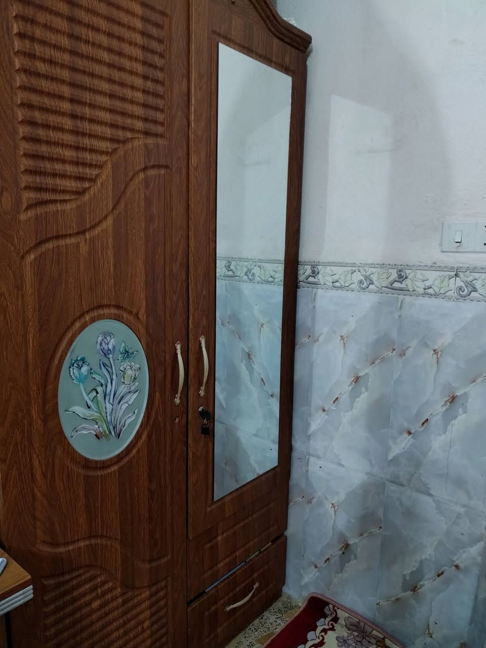 السلام عليكم غراض للبيع الموجودات بالصوره فقط على هذا الرقم الاتصال الرقم على الخاص اذا يريدهن يتواصل وياي‏‪***********‬‏

