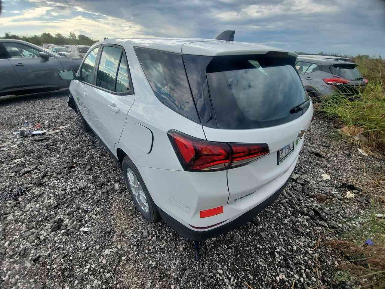 السلام عليكم
شوفرليت كونيكس 2024
فول موصفات عده الفتحه 

الموصفات 
1.5توربو 
تشغيل عن بعد 
هاند بريك كهربائي 
اوتو ستارت ستوب 

شاشه تدعم الابل كار بلي 
حادثة دعاميه اماميه 
وخشم البنيد فقط بار الباقي كفاله 
رقم فحص مؤقت 
سعر 174وبيه مجال 
عنواني حله مركز 
***********
***********
