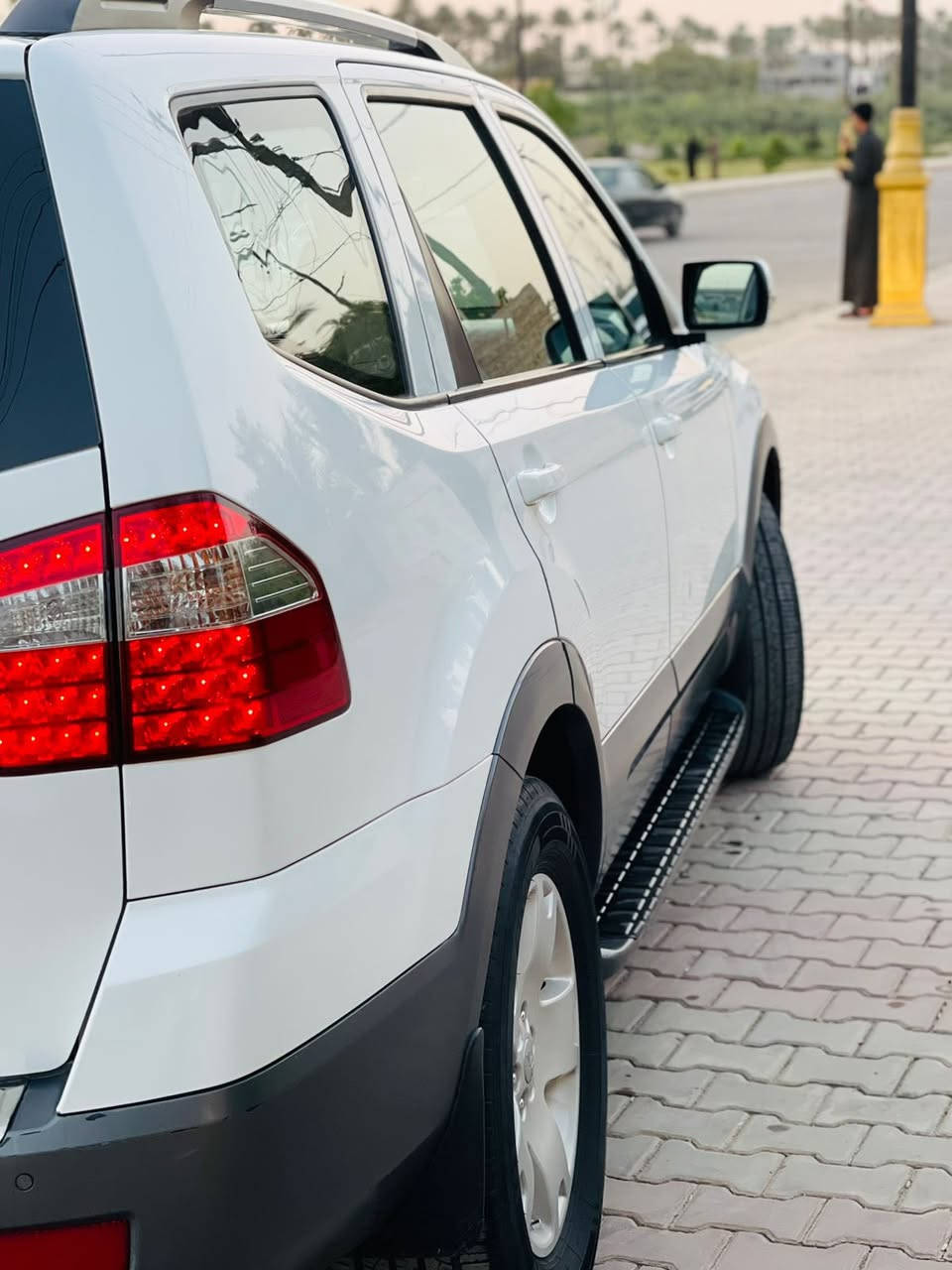 السلام عليكم 
كيا مهافي موديل. 2013 
كير محرك كفاله.  
صدر امامي خلفي نص عمر.  
تخم تاير جديد. 
تبريد. ثلج.  
الصلنصه بيها البهزاز كايم. 
رقم بغداد ب اسمي مداور ثاني يوم 
الصبغ جاملغ خلفي.  
مكاني صلاح الدين بلد.  الضلوعيه 
السعر ١٤٣ وبيها مجال للشراي.  السياره مال بيت. 
الاتصال ***********
