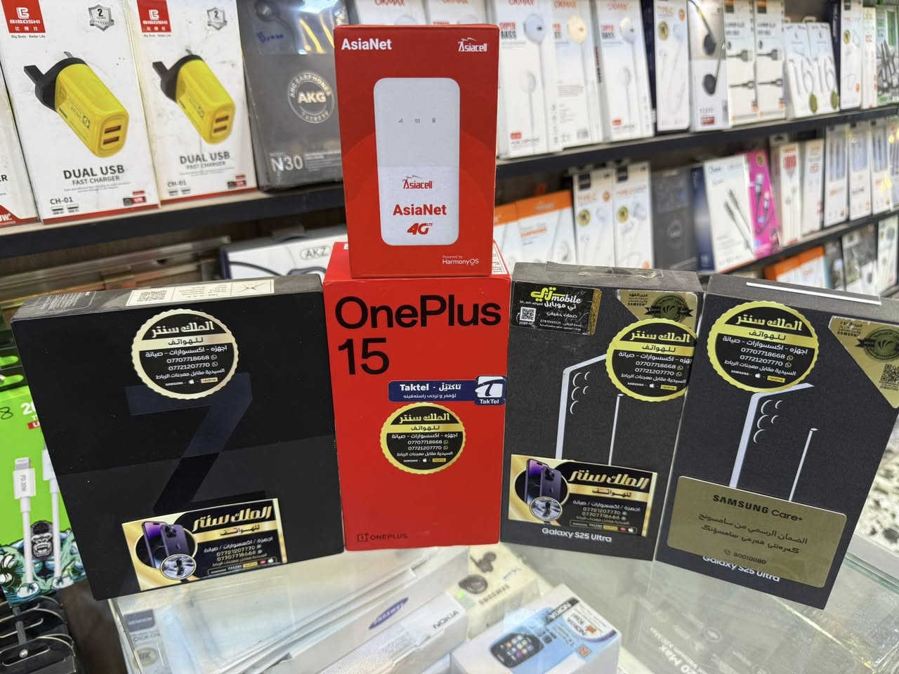 Pne plus 15
512/16

معالج sd 8 elite gen5

كاميرا 50+50+50

تردد 165 

بطارية ٧٣٠٠

شاحن ١٢٠

استخدام قليل جدا

ملحقات كاملة

نسخه عالمية

السعر ١٠٥٠،٠٠٠/اسعار ثابته

الملك سنتر/السيدية

‏***********
