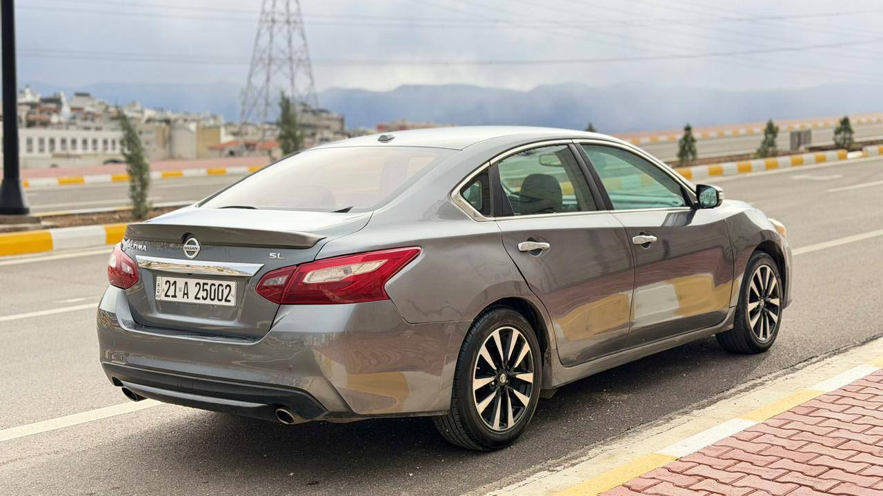 نیسان ئەڵتیما مۆدێل ٢٠١٨ مواسەفات SL
کوشن جلد و کارەبا
کوشن هیتەر 
سوکان هیتەر
ڕادار 
٤ پارچەو نیو بۆیاخە پێشی کەپسە
ناونیشان سلێمانی 
*********** السليمانية, العراق
