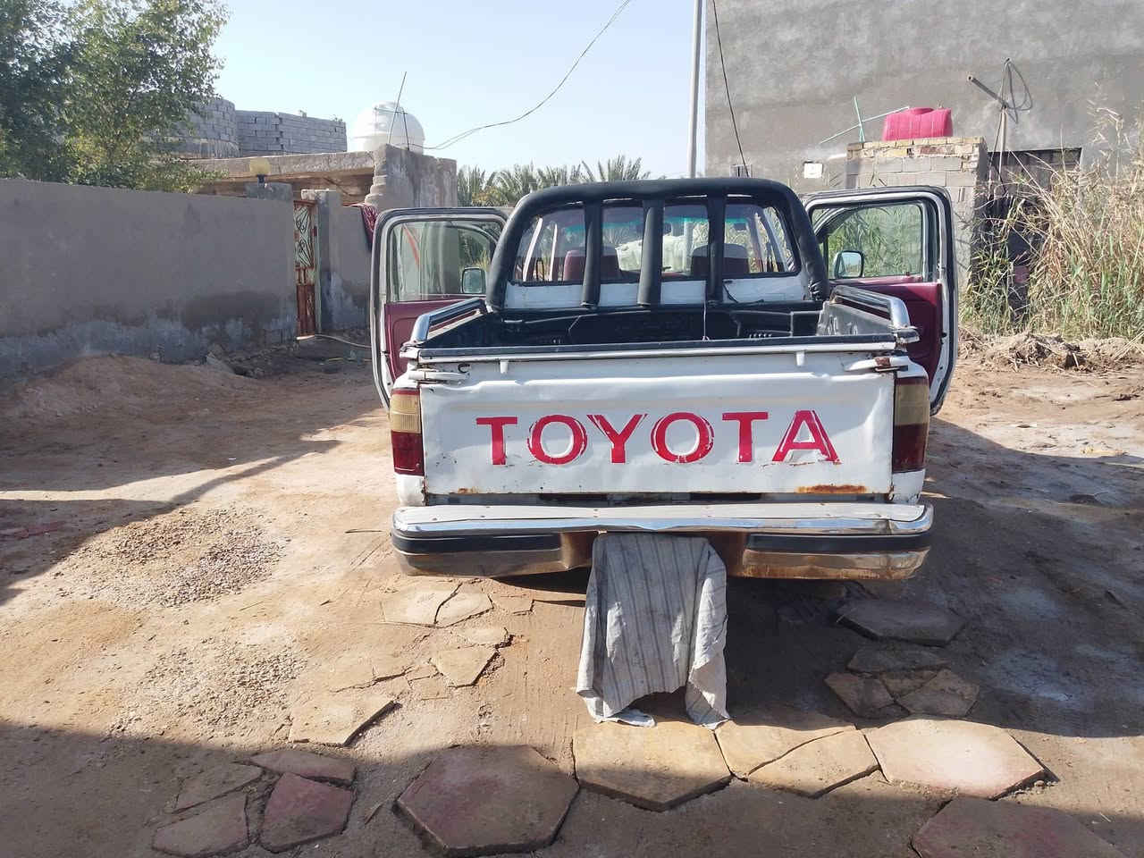 سيارة للبيع موديل 98 بسمي رقم الجهاز *********** سعر خاص
