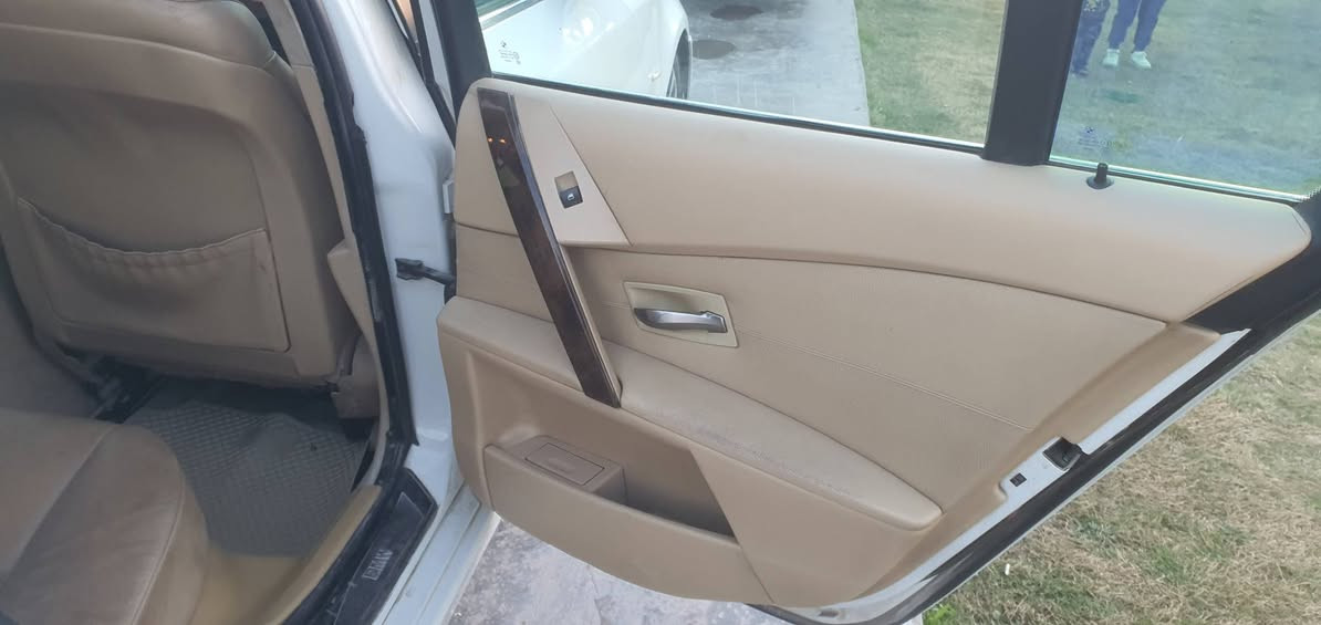 BMWميماتي
محرك N52 530
رقم بغداد 
موديل 2007
وارد امريكي  جاملغ الامامي الايمن
مصبوغه عام  بدون الدواخل وقماره
محرك وكير جديد  اني بدلتهن علا ايدي 
تدفئه تبريد شغال 
مثبت سرعه شغال  كشنات كهرباء  تدفئه شغاله
السياره مسويلها ادامه كامله  
تخم مجاول وبلاكات  فيت بم جديد 
سلايت شغال 
العنوان بغداد
السعر 90 بيها مجال
ملاحظه كشنات اماميه تعبانه يراد دوشمه تايرات نص عمر 
صدر جديد بس دبلات واكفه


**إذا كنت صاحب هذا الإعلان وتريد حذفه لأي سبب، رجاءا أرسل رسالة إلى الدعم الفني**