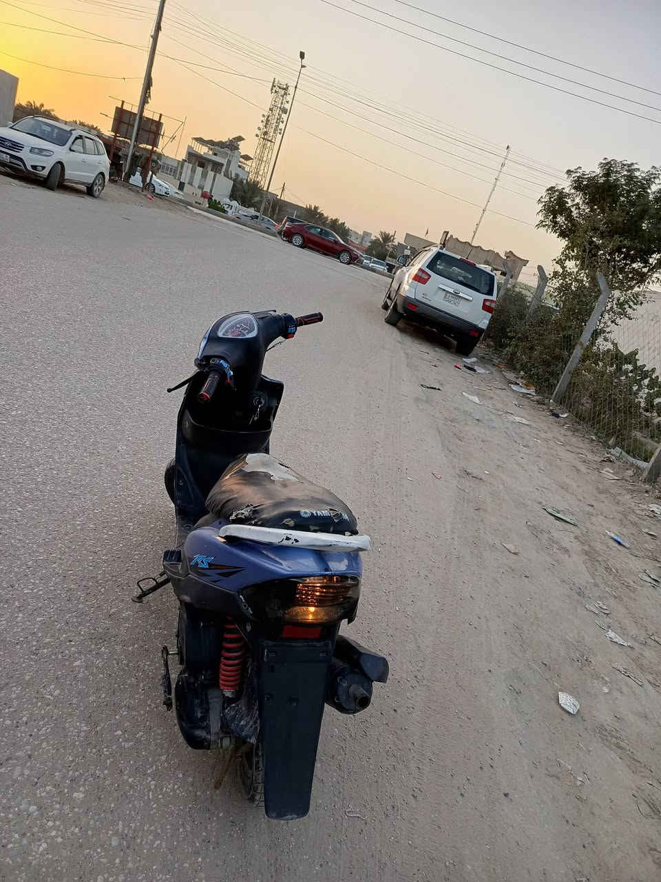 السلام عليكم 
ماكس عدله مكفول مابيه نقص برغي كهربائيات كله شغاله من الطول للطول بريكات الدراجه تاخذه متصرف عليه ربع 
مكينه تخبل شلعه ومعدل صاروخ تجي وتشوف مابيه لادخان ولاتنقيص ولا صوت مكاني حله نادر الاولى الرقم *********** السعر 450 وبيه مجال بصيط
