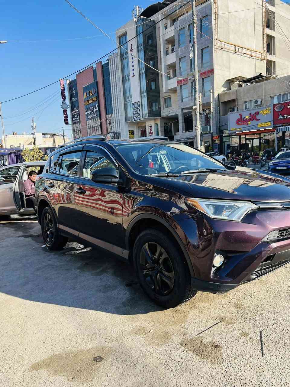 السلام عليكم 
تيوتا راف فور 2016  XLE وارد امريكي حادث جنطة بامريكا  صوره الحادث مرفقة بالصور 
كير ومكينة خير من الله  
الرقم بغداد خصوصي السيارة بسمي 
السعر 145$وبيهه مجال ***********
