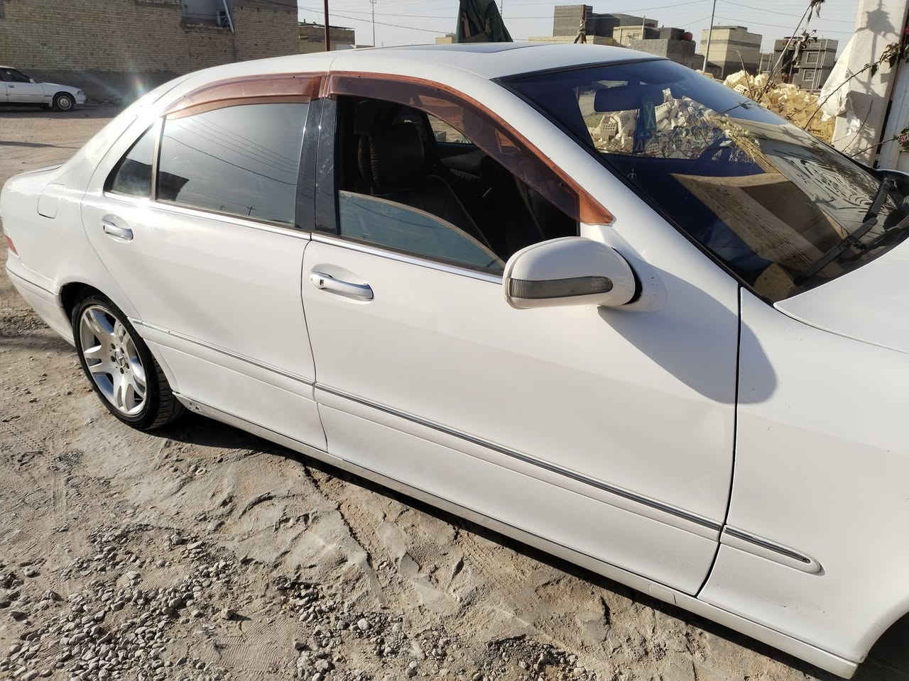 مارسدس غواصه  s500 باب طويل رقم نجف دولي مداور ثاني يوم بيها 3 قطع اثنين تبديل وحده صبغ بدون ضرر داخلي غرفه جديده بلاديه السياره جوبلسات جدد حداديه جديده  ادمه استوني مسويلها جاهزه السياره فول كلشي شغال بيها سعر 100$ وبيها مجال
