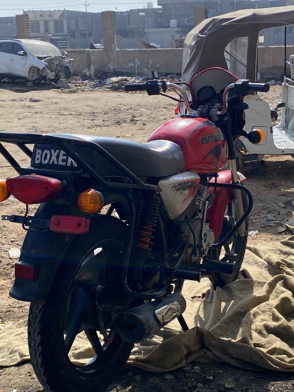 دراجه بوكسر مديل2018 لبيع دراجه نضيفه وخير منالله اوراق اصولي لون احمر سعره 750وبيه مجال بسيط مكاني الحمزه الغربي لستفسار ***********
