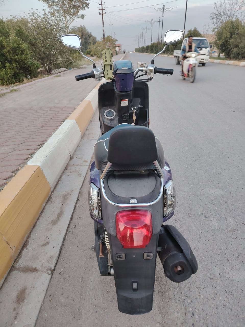 يا الله دراجه بوليسي مصطره  شرط شرط واحد على واحد جديده بمعنه الكلمه مكفوله محرك كهربائيات كلجات  دراجه نوزل  تخم تاير جديد  والشراي يجيب فيتر يجيك ويتدلل  السعر ٩٥٠ وبيه مجال مكاني صلاح الدين الاسحاقي ***********
