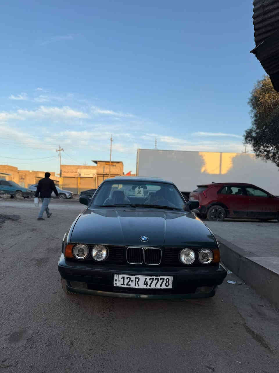 السلام عليكم
BMW موديل 92،     حجم 525  كبس عدله  أصل وفصل  كير عادي فول فول نشاط 
اسلايت 4جامات كهرب  بور استيرن سستم صوت
محرك وكير ابشرط  صدر أمامي وخلفي  جديد 
كهربائيات كلها شغاله وما ملعوب أي شي بيها وضع الشركه
السياره بدون أي حادث  صبغ عام للجماليه فقط
هزه وأرقام وسنويه جديد سنويه لي 29 
كابون ما امسجله خلاص    شرط الوكاله والتحويل
اترايك وين ما يعجبك  السياره ما بيها أي نقص  
السعر 60    وبيها مجال قليل
الاستفسار    ***********    مكان السياره موصل
