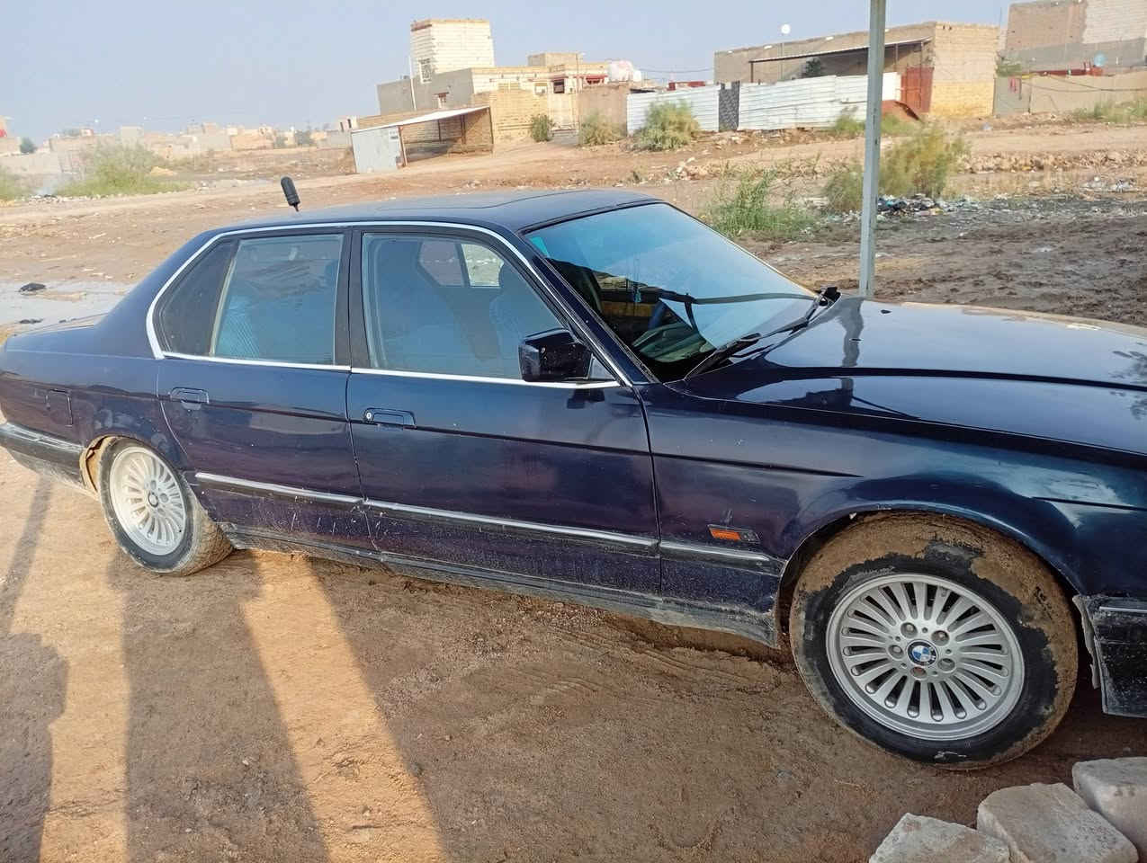 السلام عليكم
#للبيع سياره BMW 

#موديل 1990

#لون اسود كحلي 

#فئة 735 

#محرك 3.5 BMW بلاد 6سلندر 

#كير أوتوماتيك نضيفات كلش 

#حداديه 90%

#كفاله عامه 

من الكص والنقل والعيب الشرعي 

 والضربه القويه كشرها كلش نضيف وحلو 

#كهربائيات كلها شغاله 

#منضومه تبريد كامله وشغاله نقص غاز فقط 

#باتري جديد قبل شهر اشتريته 

#ويل شعاع 

#سياره جاهزه على اخر حبايه تجي تنكر سلف وتطلع 

#رقم بغداد صدامي اتكفل بغرامات وتحويل وذا تريد وكاله عامه باركود 

السياره بالحقيقه احلى وانضف 

(#سعرها 40وبيها مجال للشراي)

وترهم مراوس شعندك نزل 
مكاني ناصريه سوق الشيوخ 
رقمي ***********
