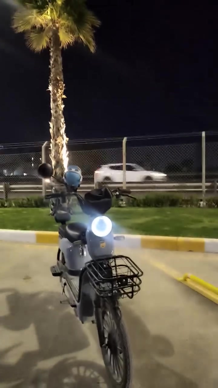 دراجه طفت على فجئه  مااعرف شنو الخلل رايدهه 150 للاتصال ***********
