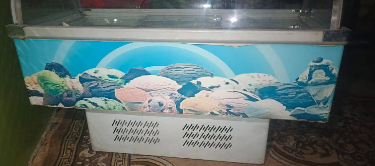 غراض للبيع حمات طعام جديده مامشتغله ميوزه 4جام ابو العشره عارضه طرحيه سعر جوه السوك اتصل ***********
