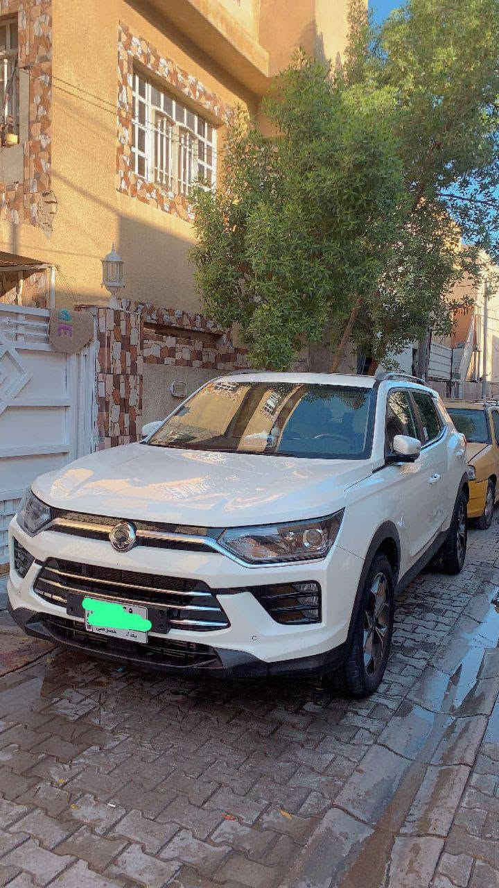 🚗 للبيع |  سانغ يونغ كوراندو 2022 كوري  (رقم بغداد)
📍 الموقع: ديالى _ بلدروز 

✨ مطلوبه للشركة | حالة ممتازة جداً 

🔹 المواصفات:
• موديل: 2022
• قير: أوتوماتيك
• محرك: 1500 (2000) تيربو (4 سلندر)
• الوقود: بنزين
• اللون: أبيض

🛠️ التجهيزات:
• شاشة + Apple CarPlay & Android Auto
• بصمة + دخول ذكي
• فتحة سقف بانوراما
• كاميرا خلفية + حساسات أمامية وخلفية
• أنوار LED + بلوجكترات
• شفتات ستيرن + وضعيات قيادة (سبورت/اعتيادي ترب)
• ويل: 18
• مثبت سرعة + تحكم بالستيرن
• تكييف قوي ❄️

📊 الحالة:
• الممشى 9,9533
• استخدام شخصي
• خالية من الحوادث (من الدعامية للدعامية) ✅
• الفحص جاهز بأي مكان يعجبك✔️
───────────────
💰 السعر: 175$
للأستفسار :
📞 ***********
