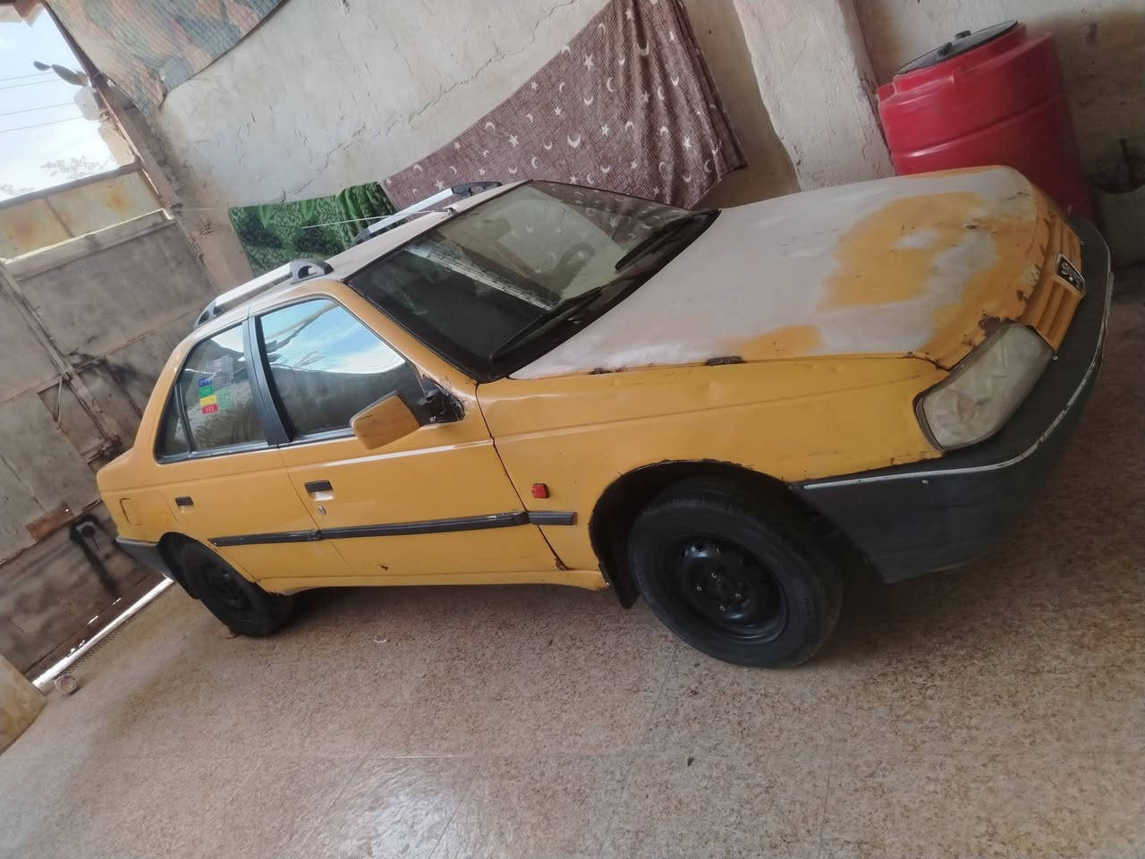 بيجو روه البيع سعرهه 10 ورقات وبيها مجال مال واحد يريد يعيش رقم بصره ألماني ***********
