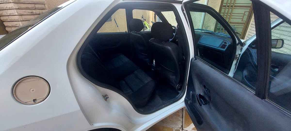 السلام عليكم للبيع
بيجو  306  جديده ماشيه 186 الف كيلو بيها بارد بسيط وهذا الحار الموضح بالصور بدون صبغ  
موديل ٢٠٠٢ باسمي رقم بغداد مشروع وطني حره
السعر ٥٥ وبيها مجال مكاني بغداد الامين الثانيه 
رقم الهاتف /***********
