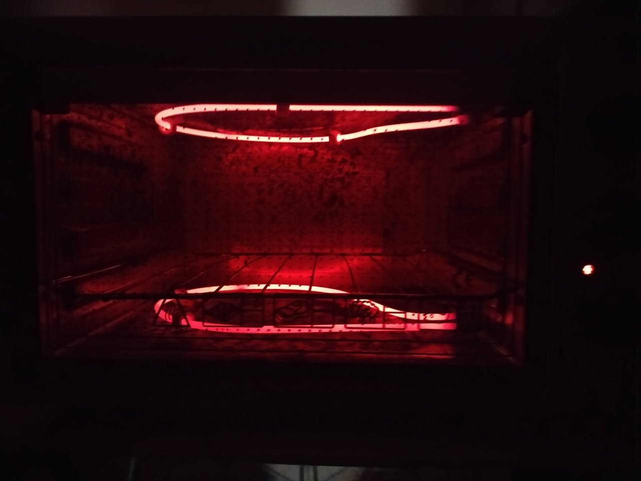 ***********اوڤن للبيع مستعمل اخو الجديد السعر ٤٠وبي مجال للتواصل
