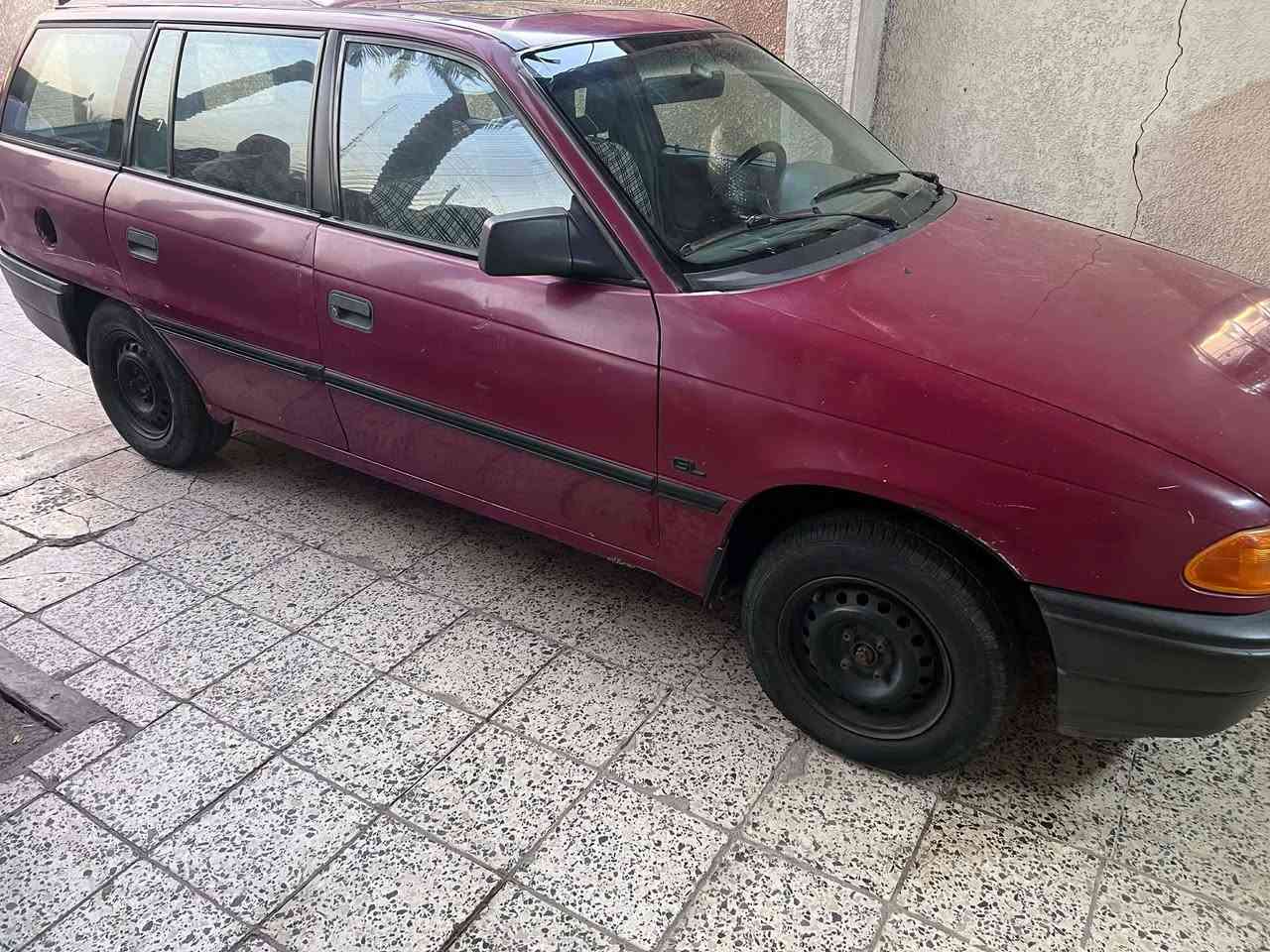 سلام عليكم البيع اوبل استرا ستيشن مديل 1992 مكفوله كفاله عامه وضع شركة مكينه لا بخار ولا تنقيص بل جيس   تخم تاير حداديه جديده وقم بغداد بسمي السياره جاهزه مابيه نقص برغي اسعر خاص وهذه ***********  ***********
