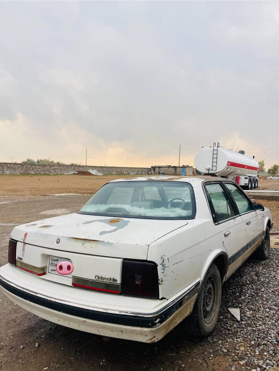 اولدز
1990
شرط تحويل وكاله 
بسمي السياره 
كابون بانزين 
رقم صدامي نينوى
سياره جاهز من كلشي
كير مكينه شرط 
مكان سياره موصل
سياره نضيفه 
بلاديه بدون صبغ بس جارد 

سعر 20ورقه وبيها مجال 

***********
***********
***********وتساب
