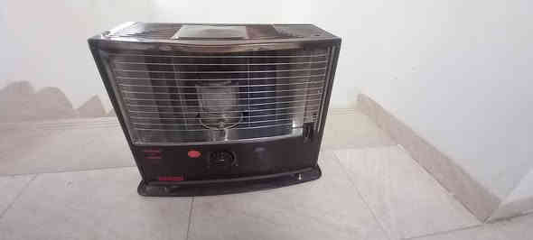 صوبا توربو شغال مابي عيب ٧٥ الف
صوبا سولان ٣٠ الف 
صوبا كهربائى ابو ٣ شيشات ١٠ الف 
صوبا كهربائي اربع وجوه بس فوك كايشتغل ٣٠ الف 
العنوان ا،بيل قريب ملعب ا،بيل 
***********
