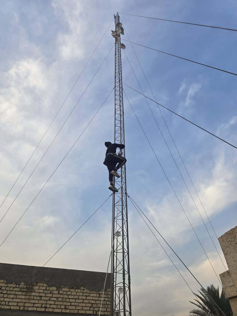 تم نصب ٢٤ م بابل اسكندريه.
***********
علاء
