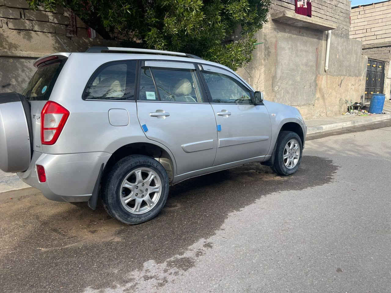 السياره مديل 2014 مكفوله سياره نظيفه مكينه 2000 كير ميكانيكي سنويتها بشهر الخامس تنتهي شرط تحويل السياره حداديه 90 ‎%‎ السياره بيها تاخير بالتشغيل مرات اتاخر ومرات نكره سلف سستم البانزين يرادله ادامه والسياره نواقصها كلش قليله ماشيه 118 الف بيها جراد بالبنيد وبالكصه مال القماره بعد معروف السلفري يصير بيها جراد 
اكرر الموضوع شرط التحويل لان راعيها قدرني وخلاني مااداورها لان انا جناي بس صارت عندي ظروف وراح ابيعها السعر 70  بيها مجال قليل*********** الزبير, البصرة
