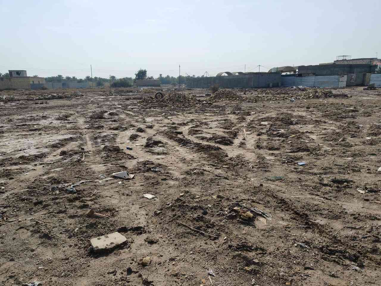 يا الله سلام عليكم قطعه للبيع مكان سديناويه خلف معمل الغاز زراعي مساحه 180ماي مجاري كهرباء تنباع نقد او قصد شراي يتصل ***********
