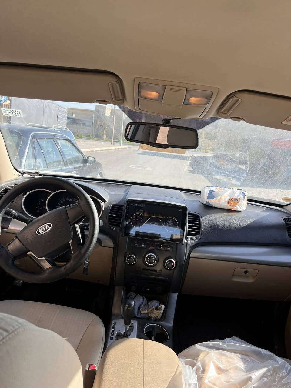 السلام عليكم
مكلف للنشر 
سيارة سورنتو موديل 2012
كفاله عامه دون طخه الباب الخلفي وره السايق ومعدله
سيارة نضيفه حيل وراعيها حيل مرتبها 
المكان تكريت القادسية 
للسعر والاستفسار هـ ‭0770 203 6543‬ ابو مصطفى
