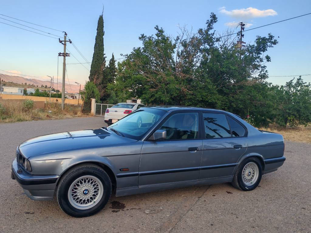 bmw
مۆدیل : ١٩٩١
مەکینە ٢٠ گێر عادی
بۆیاغ عام بڕاوە بە شەرت
چوار تەیە ویلی تازە
گێر و مەکینە بەشەرت
کارەبایاتی مەزبوتە
هیچ مەسروفێکی تیانیە
ئاڕمی ئەسلی پلاستیکی هەولێر بە شەرت
٣٥ گەڵا و مەجال
تکایە گەر موشتەری نیت بێزارمان مەکە. أربيل, العراق


**إذا كنت صاحب هذا الإعلان وتريد حذفه لأي سبب، رجاءا أرسل رسالة إلى الدعم الفني**