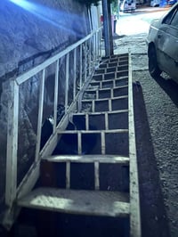 عندي درج حديد لبيع السعر 125 بي مجال التواصل على هاذه الرقم  077300575...