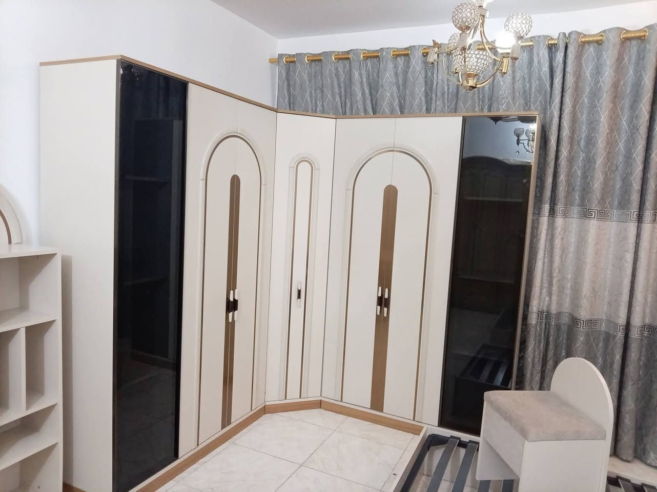 غرفه نوم تركي اصلي ضخمة
زاويه شبابي شغل مرتب ضهر بلوك برغي جوي حديد
صبغ حراري اناقه ترتيب وجماليه


**إذا كنت صاحب هذا الإعلان وتريد حذفه لأي سبب، رجاءا أرسل رسالة إلى الدعم الفني**