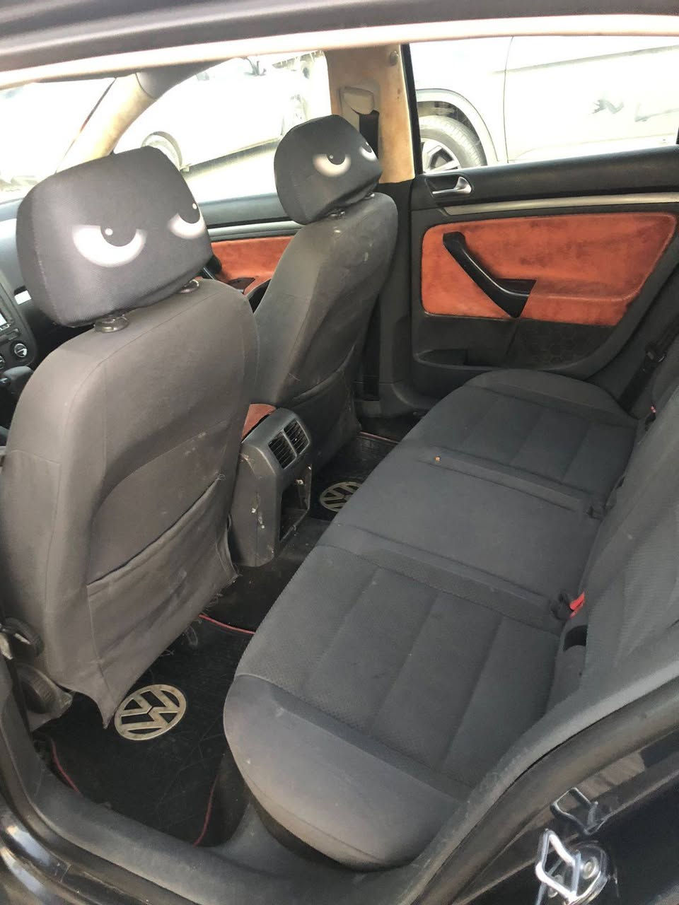 سلام عليكم 
كولف ٢٠٠٦🚙
رقم ربيل  مكينه وكير كورلا ٢٠٠٠ الكير يئخر ثواتي يرادله برمجه 
وبيه نواقص بصيطه 
          السعر ٥٣ 💸وبيه مجال 
المكان بغداد الشعب 
☎️***********
