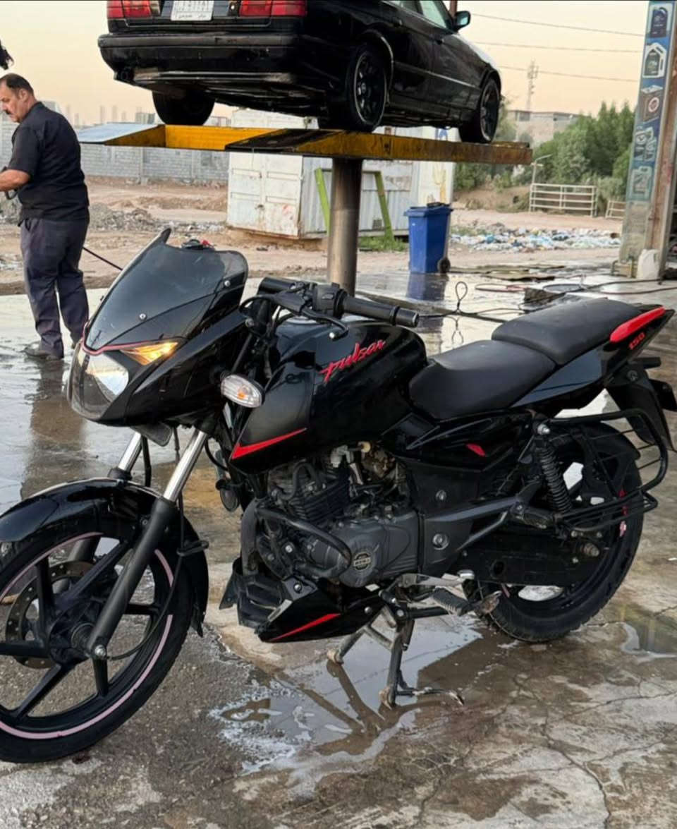 سلام عليكم دراجه للبيع مود2021 كفاله عامه ربع متصرف عليه الدراجه بلاديه سبانه ممدوده عليها سعر 850 عنوان ديالى بعقوبه ***********
