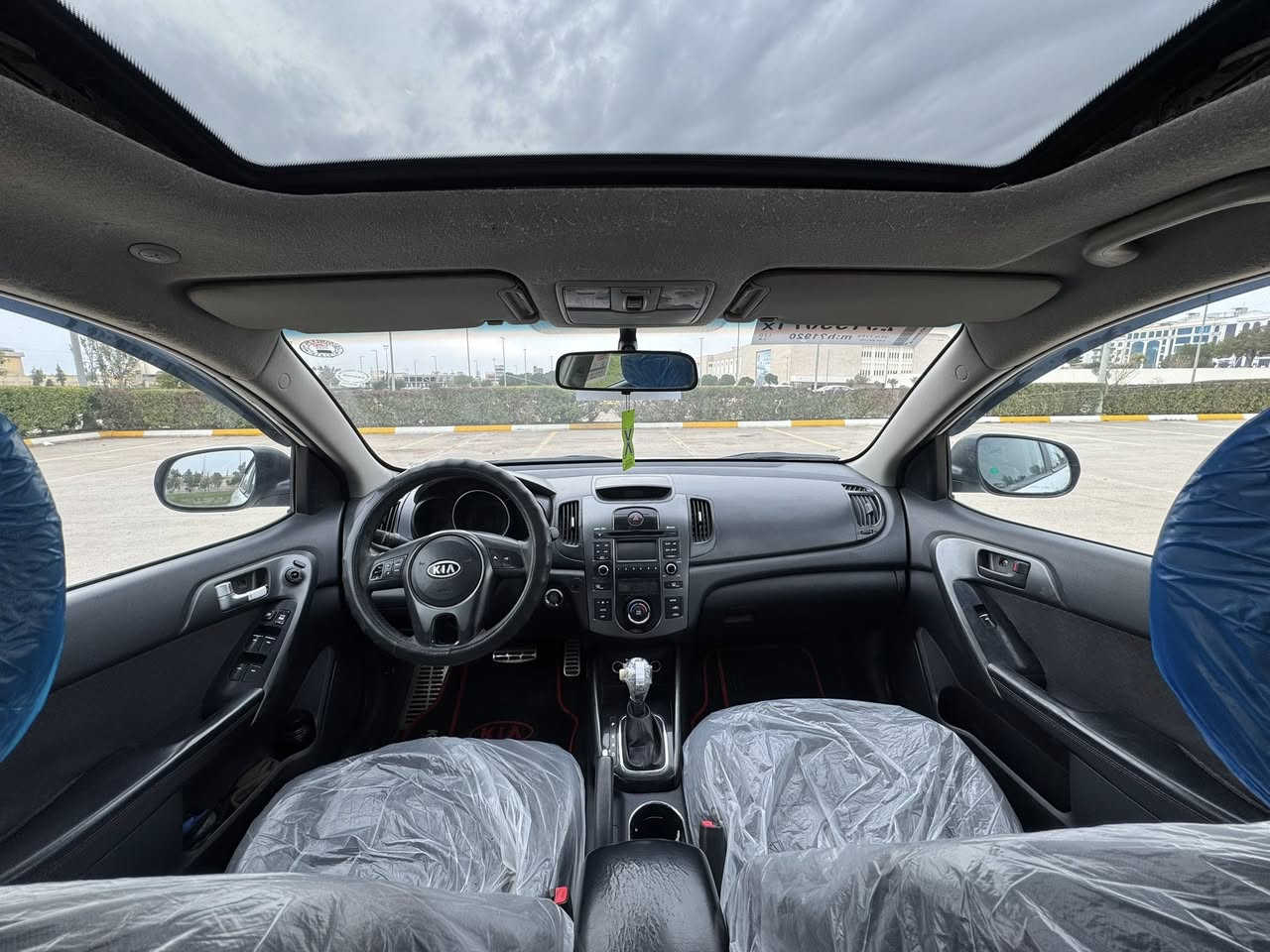 سلام عليكم 2012
#كيا_سيراتو_فول #مواصفات #بصمه

السياره كير محرك شرط 1600 دوش 

صدر امامي خليفي كله جديد 

طخم تايرات جديد 

الصبغ باب السكن فقط 

         مكان السياره #اربيل  *********** وتساب  

السعر 112 وبيها مجال قليل
