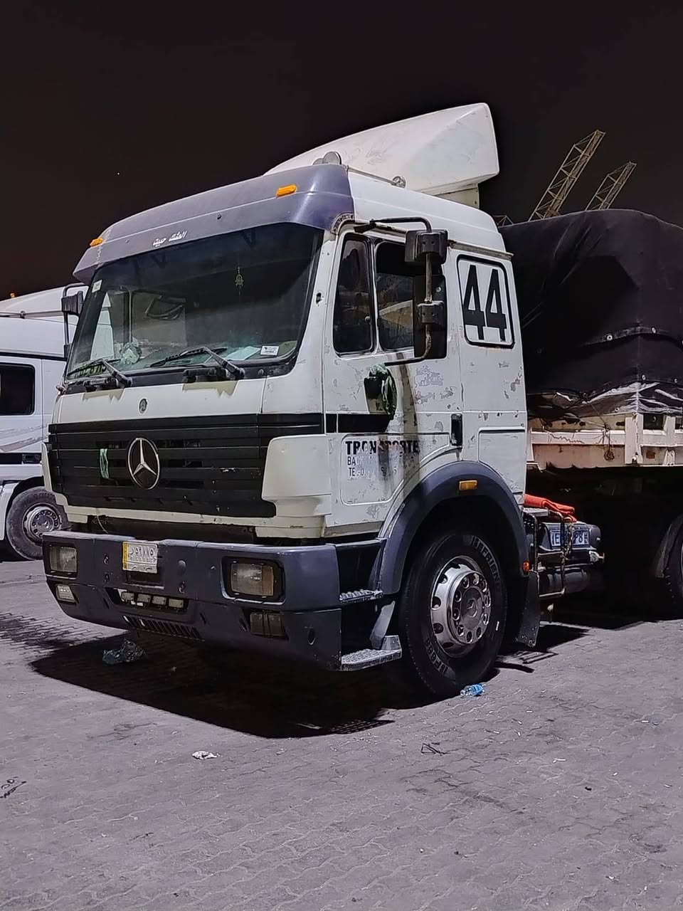 كرواتي موديل 95 محرك 35 كير 210 مربوطه عربانه4محاور فلات جوانب متحركه
***********
