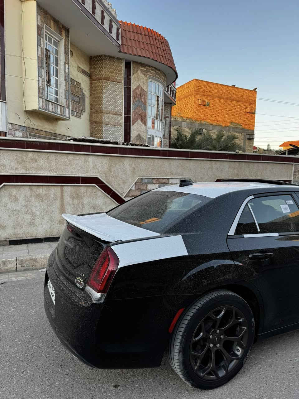 سلام عليكم 🤚🏻
كرايسلر اوباما 300S 
2019 اس كولد اصل  
سيارة كولد مو عادية ⚜️
المحرك : . v6. 3600.

وارد كندي مكفوله كفاله عامه من الصبغ والتبديل والفتح حتى من البارد ودعاميات بشرط
كير محرك بشرط برغي ممفتوح 
ماشيه72 مايل حقيقي بشرط 
رقم دهوك سنويه جديد هزه فحص جديد تحويل بشرط
 
📍مواصفات الS فول 1/1 
📍بصمة تشغيل 
📍بانوراما 
📍شفتات استيرن 
📍نضام سبورت 🏁
📍كشنات جلد بلاد S
📍 كشنات كهرباء 
📍كشنات تدفئه 
📍تدفئة ستيرن
📍مثبت سرعة 
📍كامرا خلفية 
📍نضام سماعه الباين 🔥 
📍مري جانبي هيتر
📍حساحات 
📍دخول ذكي (بصمه)
📍شاشة كار بلي 
.
وبعد مواصافات الS المعروفه 

للاستفسار اكثر الاتصال
***********
مكان السياره ميسان
