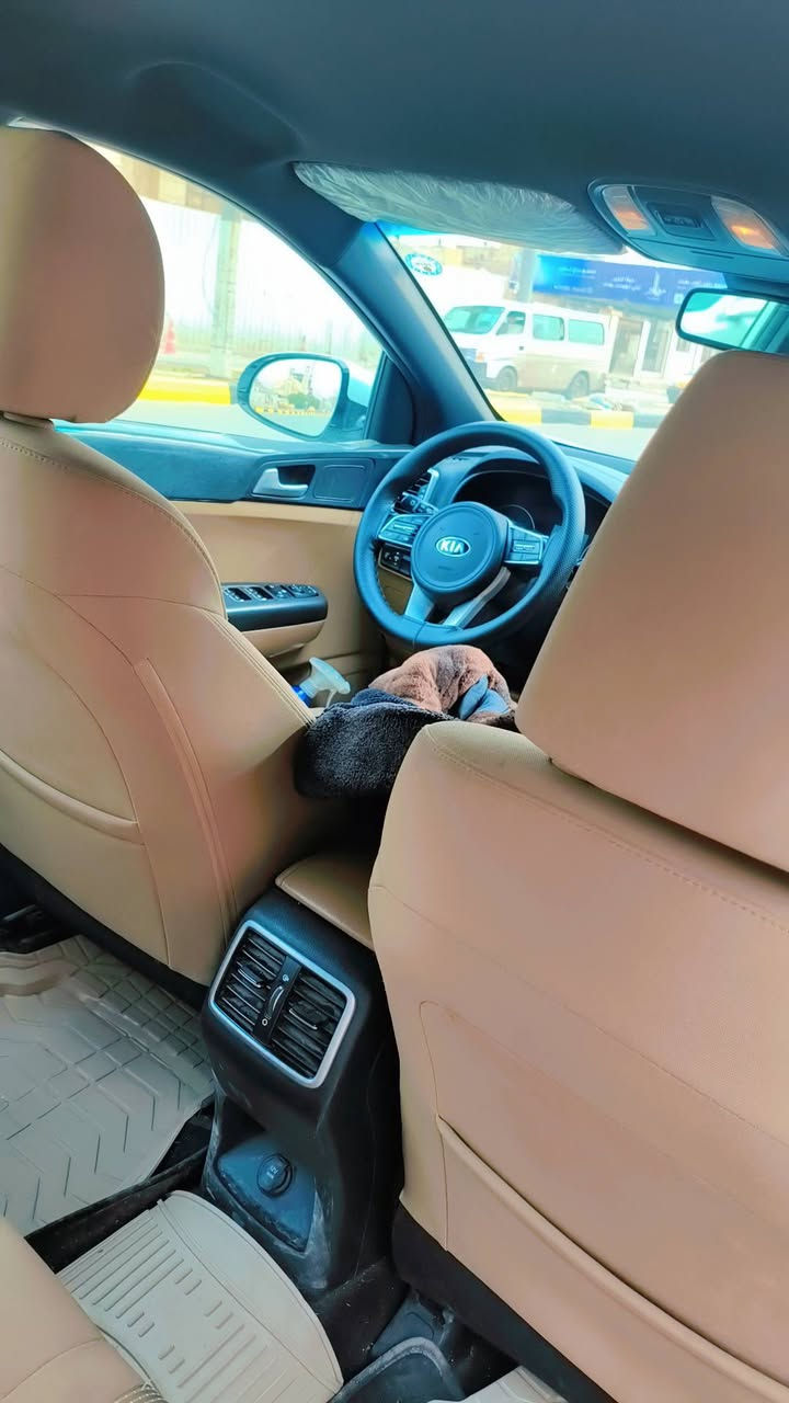 سلام عليكم سبورتج موديل 20
مكفولة فقط تكحيل بالجاملغ الامامي الايمن 
بصمة
حساس امامي خلفي
شاشة كامرة
تحكم ستيرن
مري شفط
اطارات جديدة
رقم سليماني باسمي سنوية جديدة
العنوان بغداد الجديدة 
 السعر 208ورقة بيها مجال
رقمي ***********
