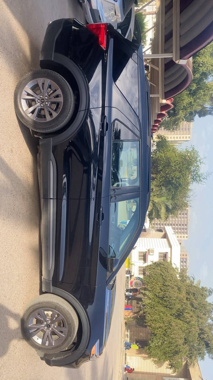 𝐅𝐎𝐑𝐃 𝐄𝐗𝐏𝐋𝐎𝐑𝐄𝐑-𝐗𝐋𝐓 𝟐𝟎𝟐𝟑                        
فورد اكسبلور موديل : 2023
اللوان : اسود
عدد المقاعد : 7 راك
حجم المحرك : 2.3L ( 4,سلندر )
حادث  السيارة : دعامية امامية والبراكيت الامامي السيارة مبدل فقط دعامية وبراكيت امامي
رقم بغداد وبأسمي
الـمـواصفات :
كيــــج الكــــترونــــي
بصمة ابواب
بصمة تشغيل
شاشة دشبول ديجيتال
كــــاميــــرا 
كير ماوس 
هاند بريك بصمة
اوتو هولد : 𝐀𝐔𝐓𝐎 𝐇𝐎𝐋𝐃
اوتو ستارات : 𝐀𝐔𝐓𝐎 𝐒𝐓𝐀𝐑𝐃
اوتو ستوب : 𝐀𝐔𝐓𝐎 𝐒𝐓𝐎𝐏
رادار امامي (تحديد مسار)
رادار جانبي  (نقاط عمياء)
رادار خلفي (التحذير من الاصطدام)
حساسات خلف
انظمة قيادة متعددة
تبريد لمس
تبريد مركزي
تحكمات استيرن
استيرن هيتر
كشنات : 𝐕𝐢𝐩
كشنات كهربائي 
كشنات هيتر 
صندوق شفط كهربائي 
لايتات 𝐋𝐄𝐃 ليد عدسة زينون
بلوجكترات 𝐋𝐄𝐃 ليد بيلادي
بكلايتات 𝐋𝐄𝐃 ليد بيلادي
ويل كروم 
تفاصيل اكثر الاتصال على الرقم
𝐖𝐡𝐚𝐭𝐬𝐀𝐩𝐩-
***********
