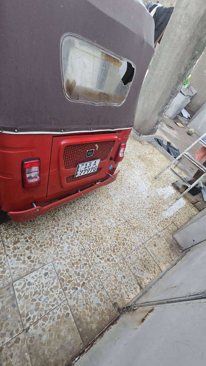 تكتك للبيع رقم وسنويه
22 الكشره بيه بارد والدوس معمر 
المكينه مكفوله ابيع كوم حديد 
مسجل 
لايت زنون 
دوشمه 
تاير جبلي 
مداور ثاني يوم 
***********
