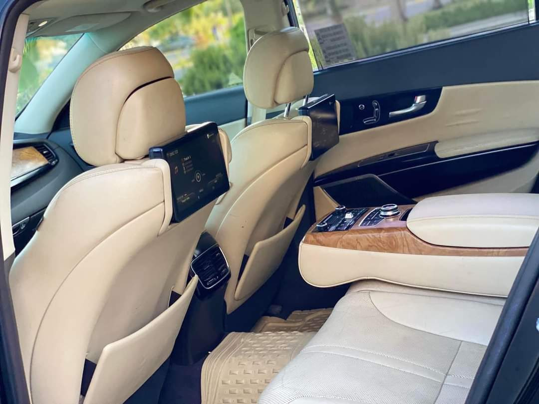 السلام عليكم
كوريس 2013 خليجي كفاله عامه 
ماعدا هلال بارد بالجاملق الخلفي باقي كفاله 
فئه ثانيه المرغوب 
تريد تحويل او وكاله 
فول مواصفات ومواصفات الكوريس معروفه السياره الف ماتصرف عليه جديده وحلوه 
مكاني النجف ***********
السعر 170 وبيها مجال للشراي
