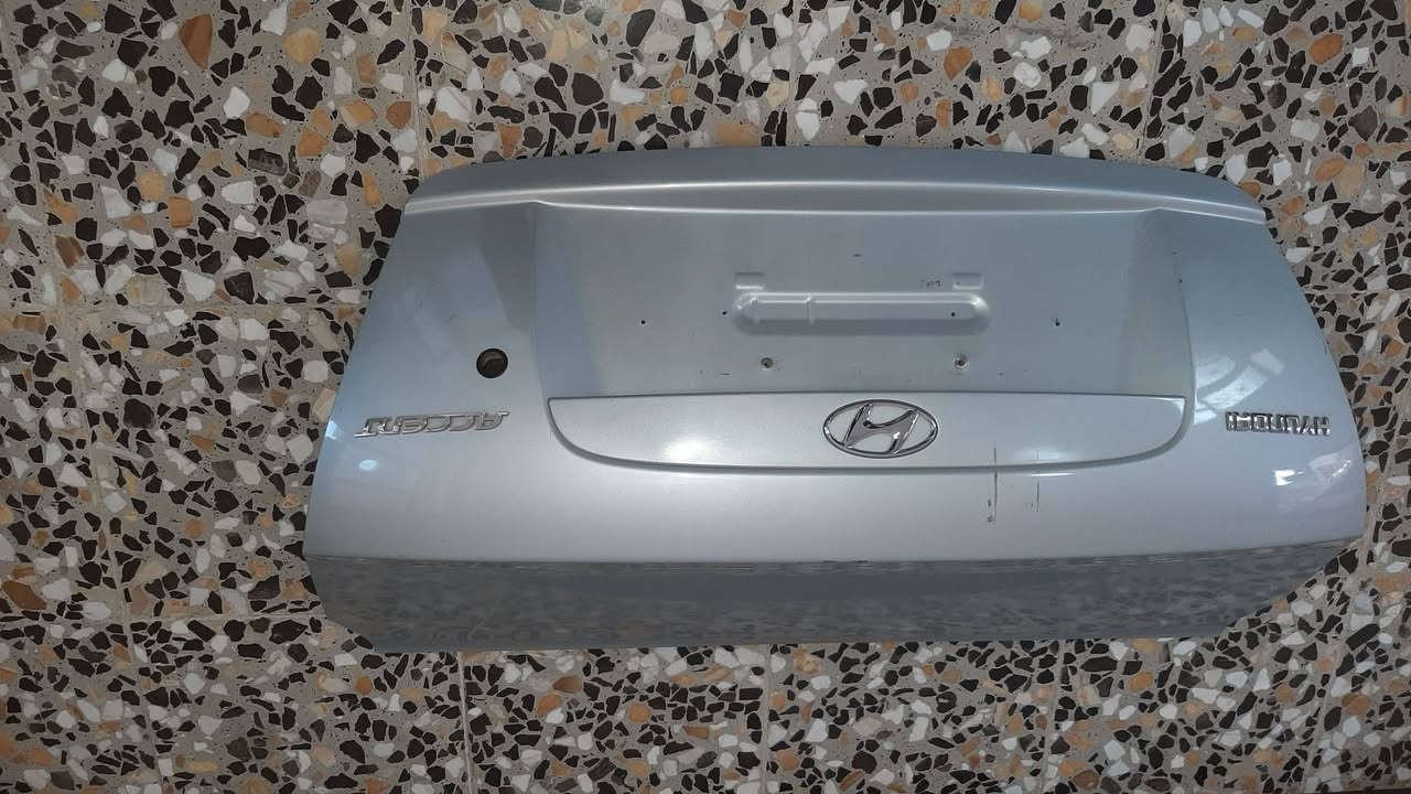 السلام عليكم ورحمة الله وبركاتة للبيع قبق جنطه خليجي حديد كلش السعر 150و مجال اتصل ***********
