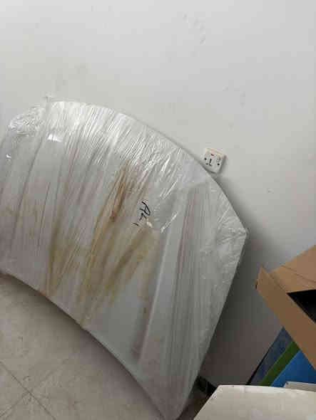 دعاميه بونيد جارجر SXT بلادي ابيض  450$ سعرهن للحجز واللاستفسار ***********
